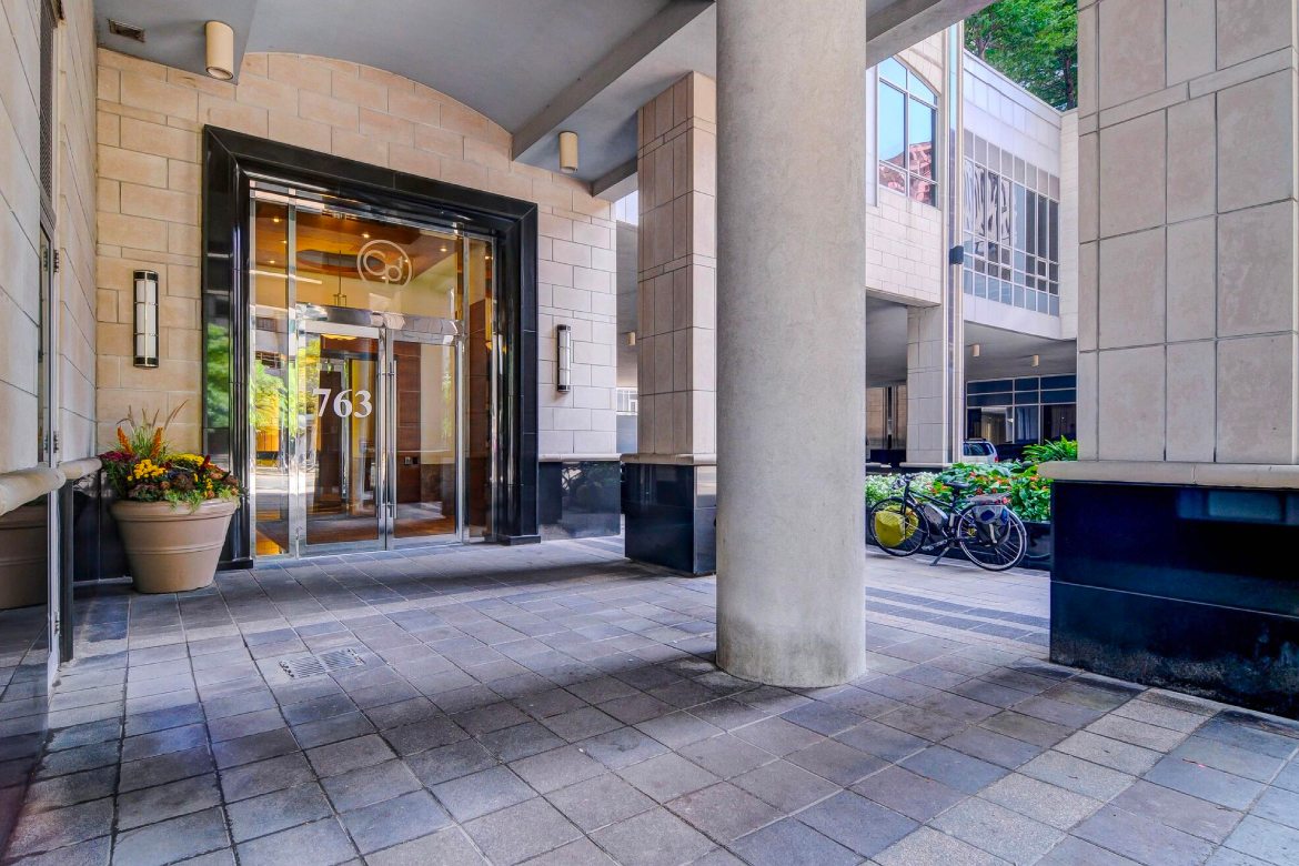 collegeparkslider1 The Condo Lounge