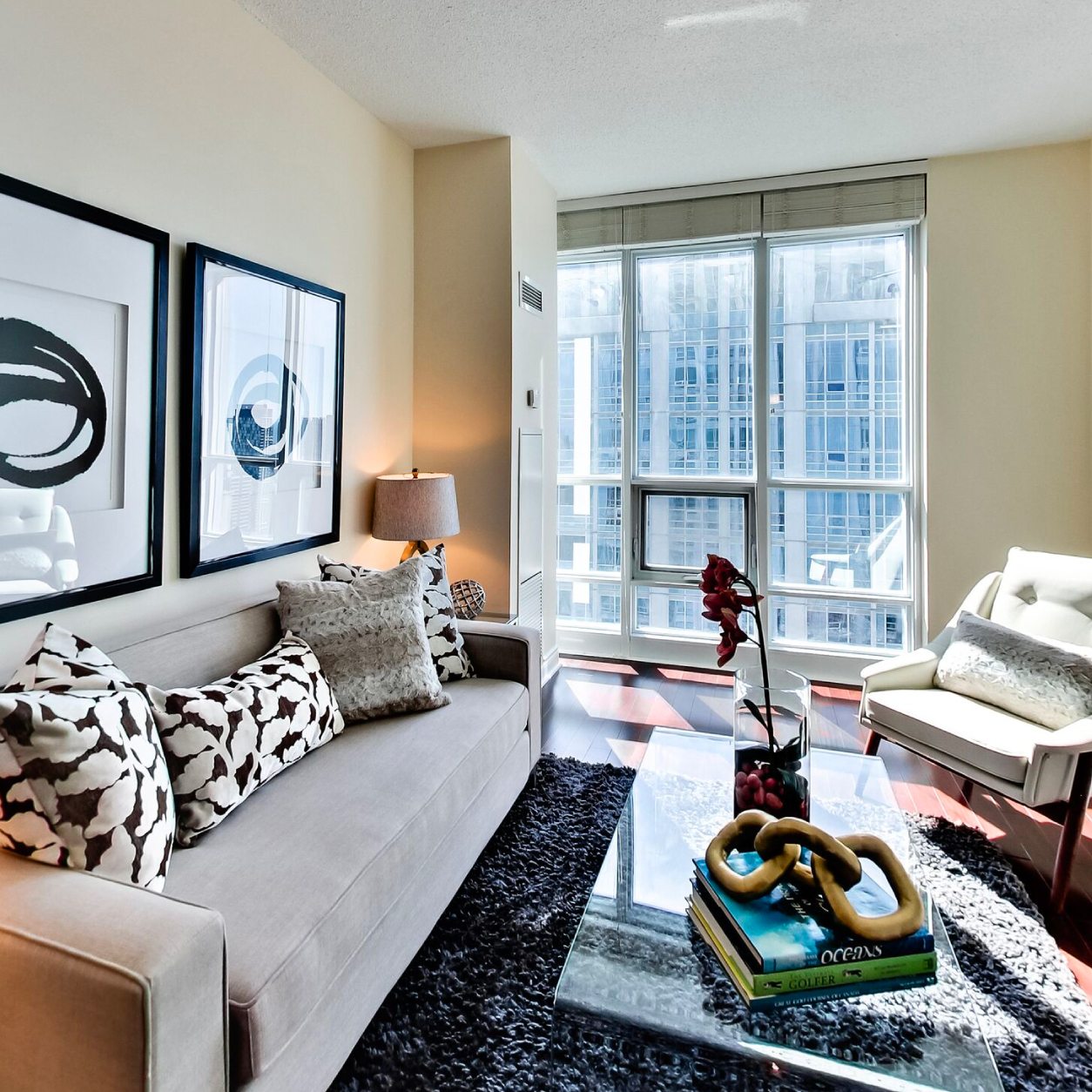 Steps to Selling a Condo in Toronto | The Condo Lounge
