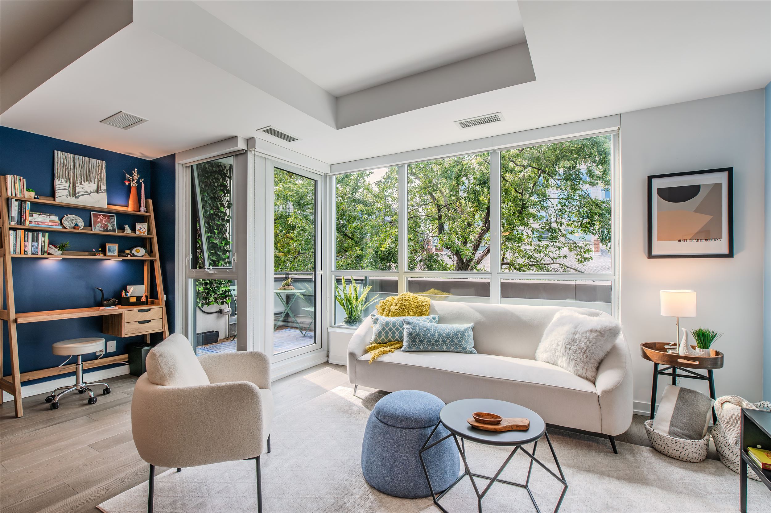 Roncesvalles Condo